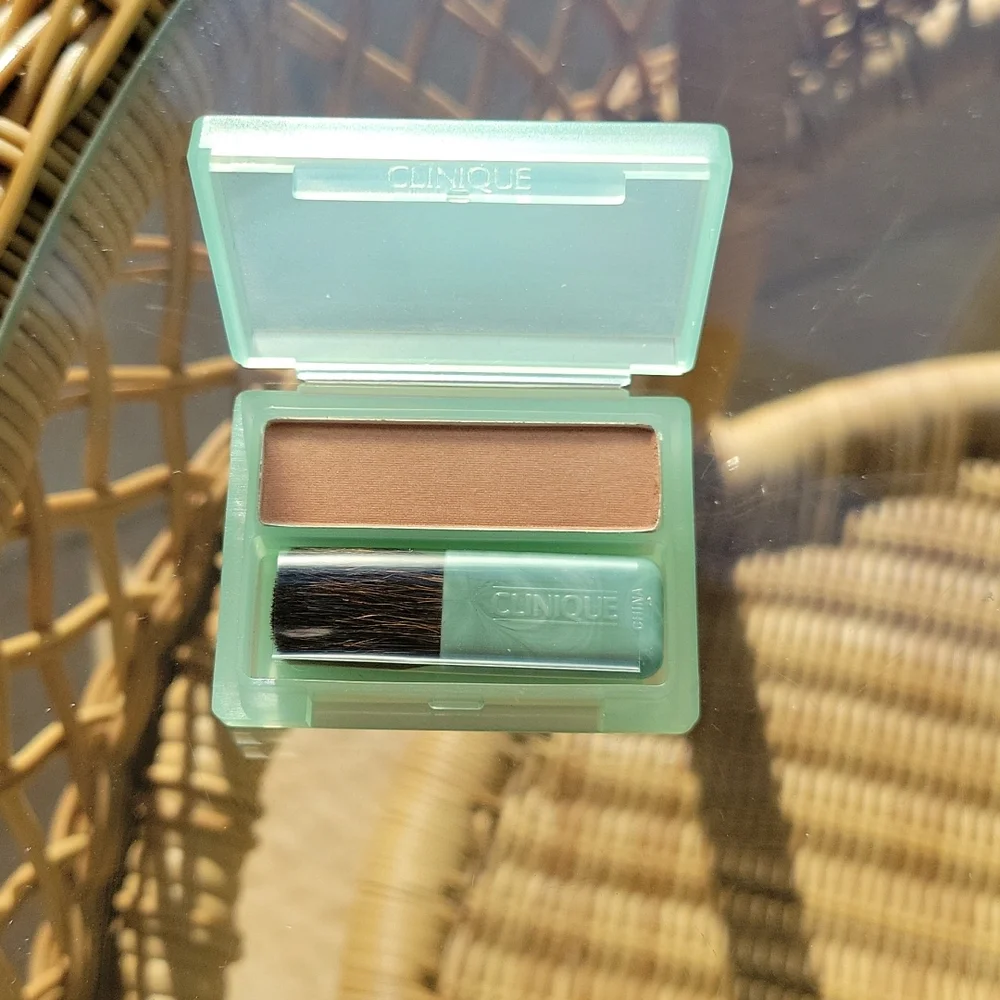 Clinque travel size eye shadows, blush and liquid lipstick